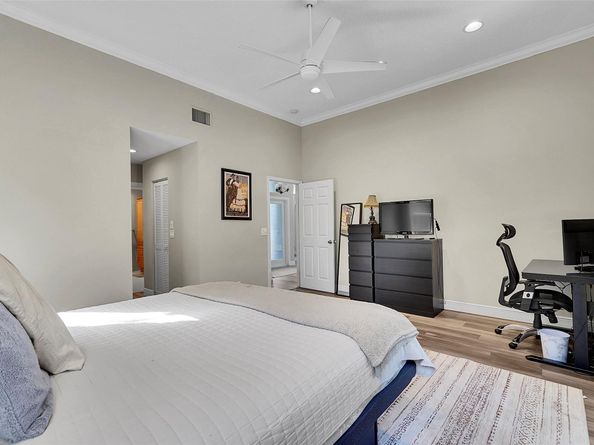 4983 NW 107th Ave, Coral Springs FL 33076