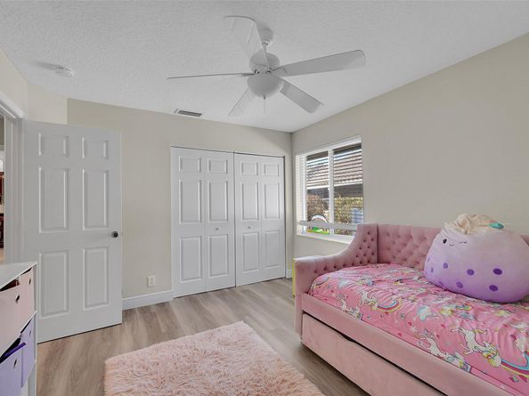 4983 NW 107th Ave, Coral Springs FL 33076