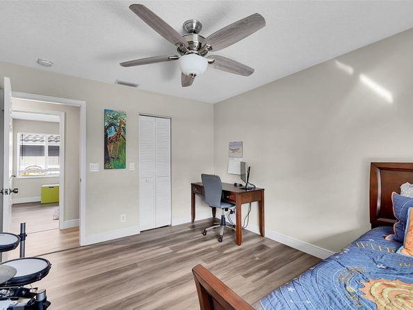 4983 NW 107th Ave, Coral Springs FL 33076