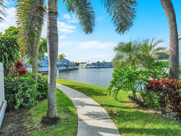 622 Ocean Dunes Circle, Jupiter FL 33477