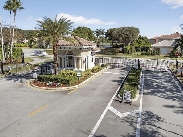 11061 Laurel Walk Road, Wellington FL 33449