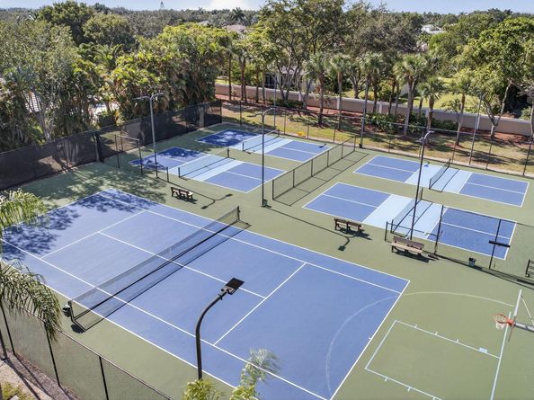 11061 Laurel Walk Road, Wellington FL 33449