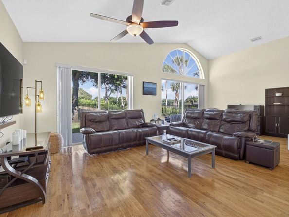 11061 Laurel Walk Road, Wellington FL 33449