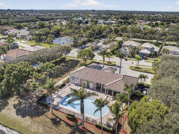 11061 Laurel Walk Road, Wellington FL 33449