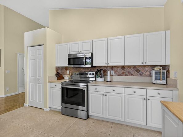 11061 Laurel Walk Road, Wellington FL 33449