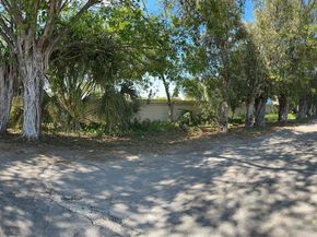 39 Palm Drive, Palm Springs FL 33461