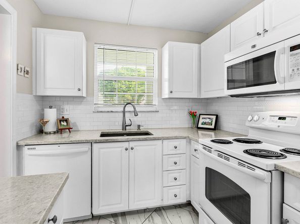 765 Jeffery Street 1203, Boca Raton FL 33487