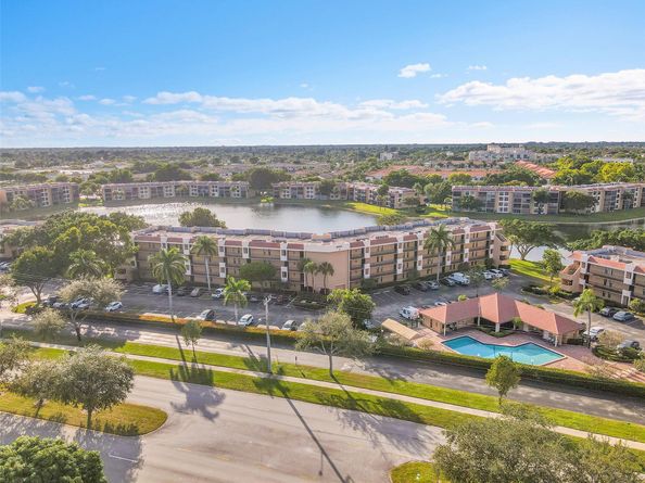 6008 Coral Lake Dr 108, Margate FL 33063