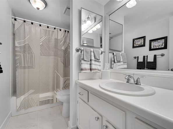 6008 Coral Lake Dr 108, Margate FL 33063