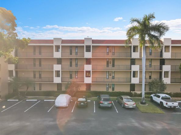 6008 Coral Lake Dr 108, Margate FL 33063