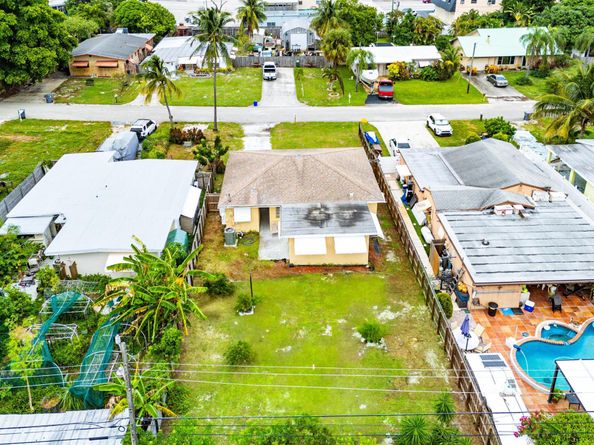 1084 James Road, Lake Worth FL 33462