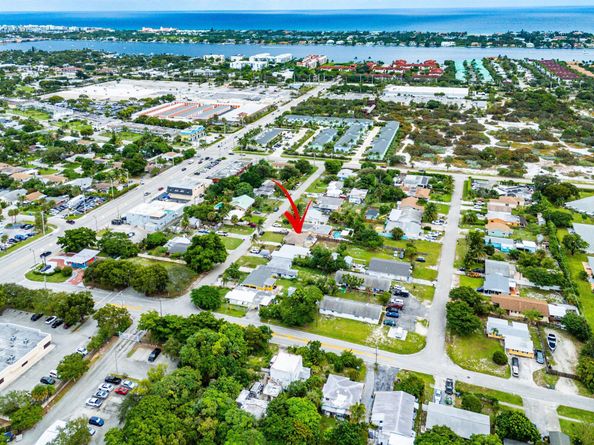 1084 James Road, Lake Worth FL 33462
