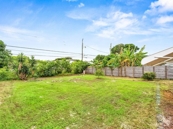 1084 James Road, Lake Worth FL 33462