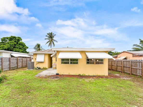 1084 James Road, Lake Worth FL 33462