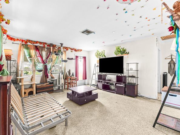 1084 James Road, Lake Worth FL 33462