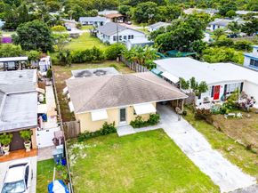 1084 James Road, Lake Worth FL 33462