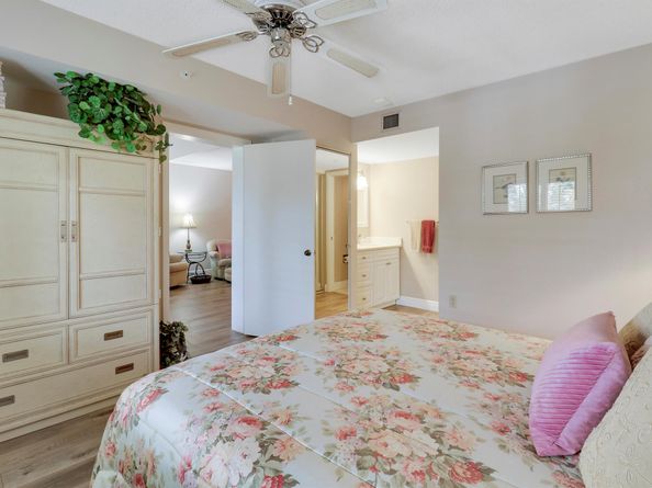 601 Seafarer Circle 301, Jupiter FL 33477