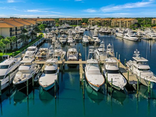 601 Seafarer Circle 301, Jupiter FL 33477