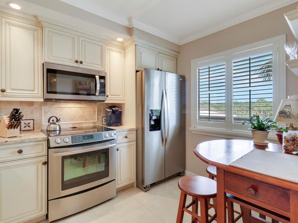 601 Seafarer Circle 301, Jupiter FL 33477