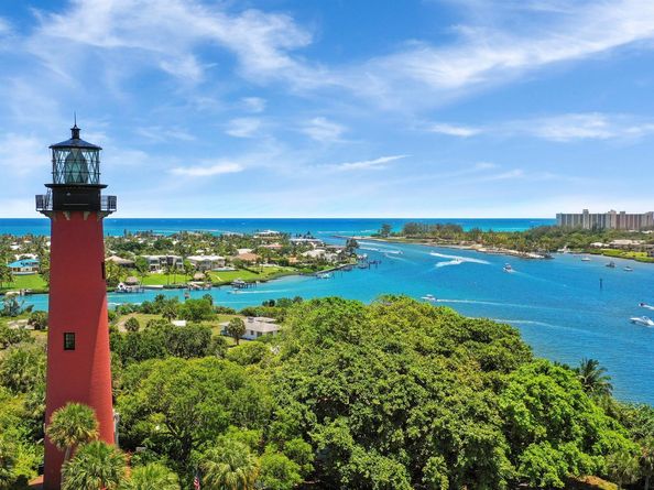 601 Seafarer Circle 301, Jupiter FL 33477