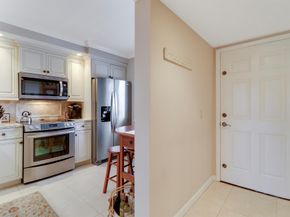 601 Seafarer Circle 301, Jupiter FL 33477