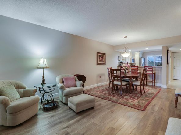 601 Seafarer Circle 301, Jupiter FL 33477