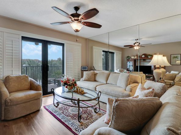 601 Seafarer Circle 301, Jupiter FL 33477