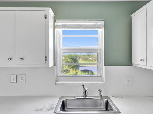 2500 NE 48 Lane 403, Fort Lauderdale FL 33308