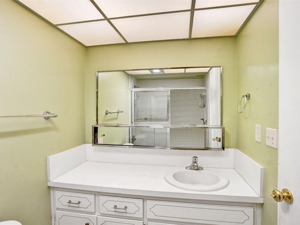 2500 NE 48 Lane 403, Fort Lauderdale FL 33308