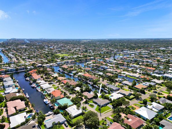 3821 NE 29th Avenue, Lighthouse Point FL 33064