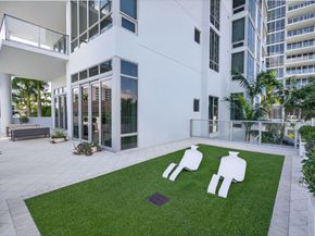 2 Water Club Way 301, North Palm Beach FL 33408