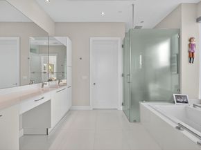 2 Water Club Way 301, North Palm Beach FL 33408