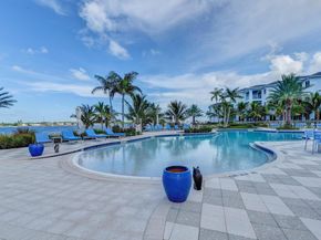 2 Water Club Way 301, North Palm Beach FL 33408