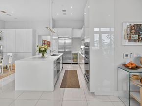 2 Water Club Way 301, North Palm Beach FL 33408