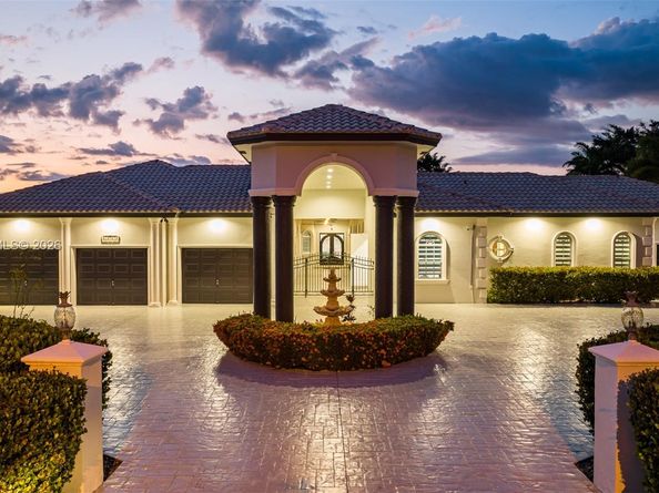 13751 Pine Meadow Court, Davie FL 33325