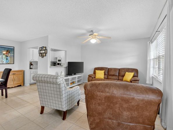 386 Tilford R, Deerfield Beach FL 33442