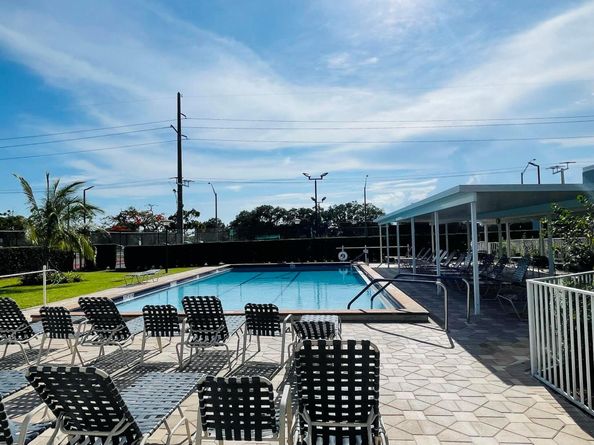 386 Tilford R, Deerfield Beach FL 33442