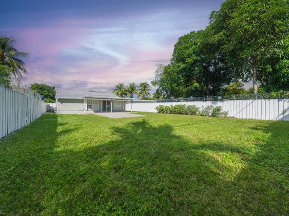 1214 NW 1st Avenue, Fort Lauderdale FL 33311