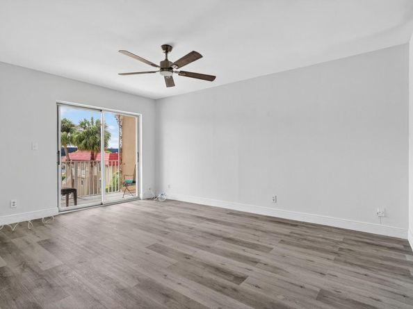 495 SE 8TH St 242, Deerfield Beach FL 33441