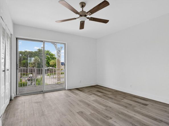 495 SE 8TH St 242, Deerfield Beach FL 33441