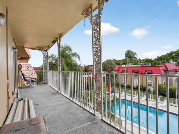 495 SE 8TH St 242, Deerfield Beach FL 33441