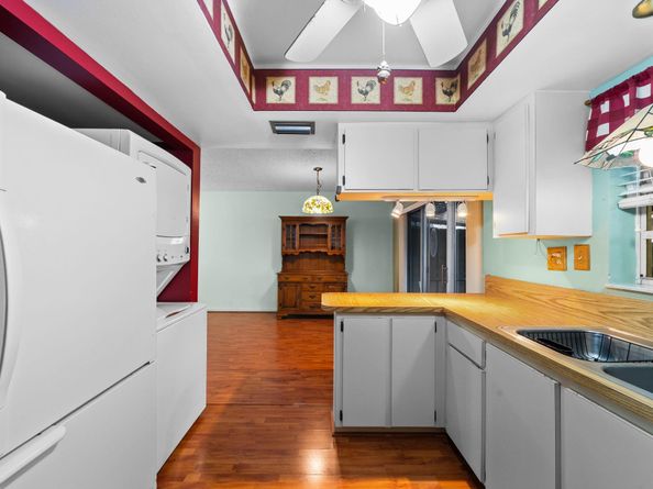 12371 SW 52nd St, Cooper City FL 33330