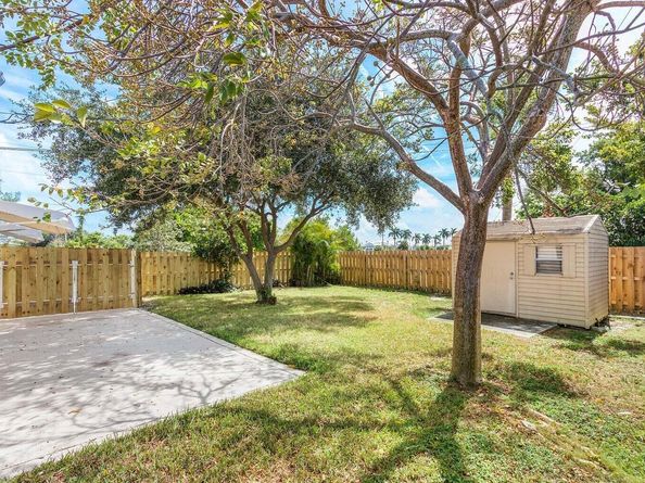 272 NE 13th Street, Delray Beach FL 33483