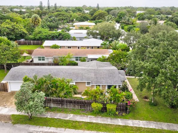 272 NE 13th Street, Delray Beach FL 33483