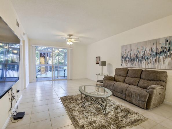 7635 Southampton Terrace 312, Tamarac FL 33321
