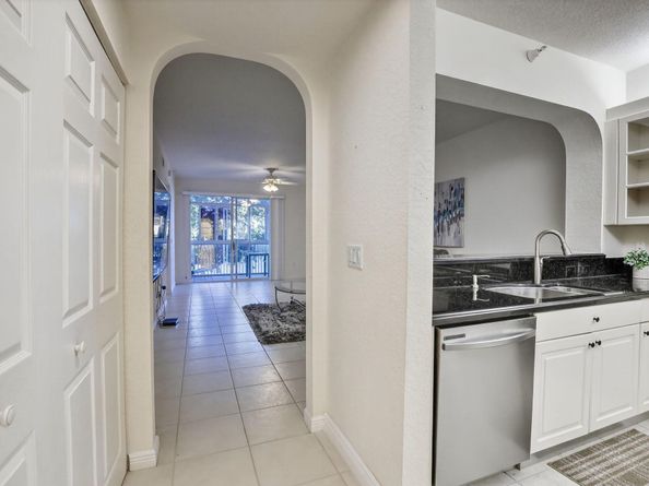 7635 Southampton Terrace 312, Tamarac FL 33321