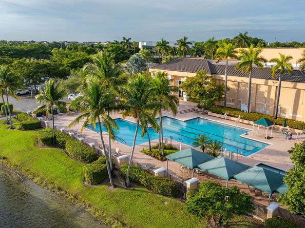 7635 Southampton Terrace 312, Tamarac FL 33321