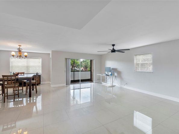 4154 NW 90th Ave 201, Coral Springs FL 33065