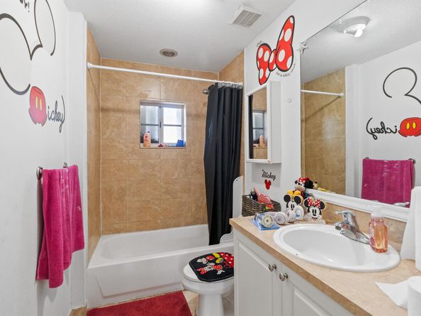 176 SE 2nd Street SE, Deerfield Beach FL 33441