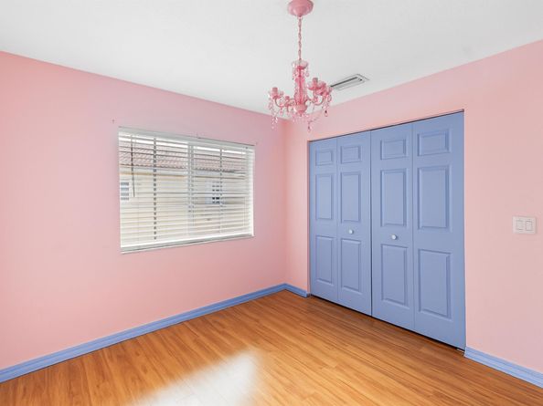 176 SE 2nd Street SE, Deerfield Beach FL 33441